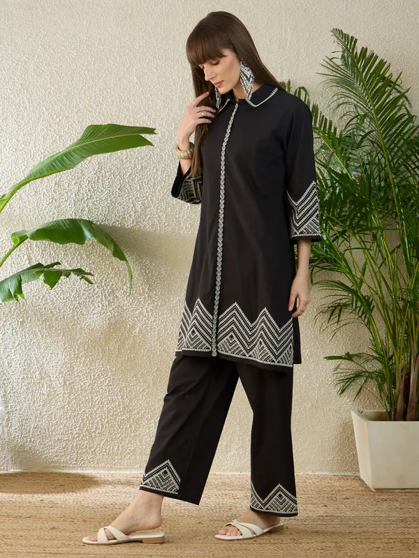 Black_Embroidered_Pure_Cotton_Kurta_Trouser_Set