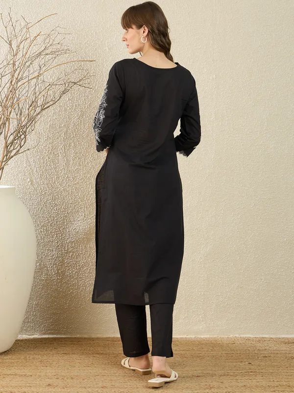 Black_Embroidered_Pure_Cotton_Kurta_Trouser_Set