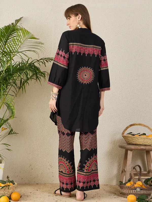 Black_Cotton_A-Line_Kurta_with_Palazzos