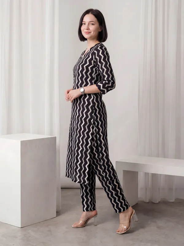 Black_Printed_Pure_Cotton_Kurta_Trouser_Set