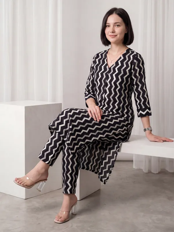 Black_Printed_Pure_Cotton_Kurta_Trouser_Set