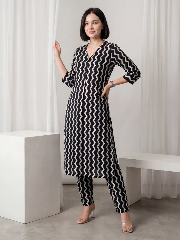 Black_Printed_Pure_Cotton_Kurta_Trouser_Set
