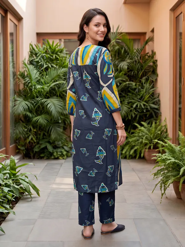 Multicolor_Printed_Pure_Cotton_Kurta_Trouser_Set