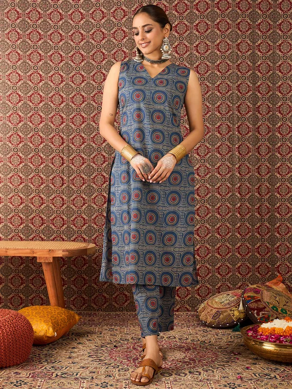 Blue_Printed_Pure_Cotton_Kurta_Trouser_Set