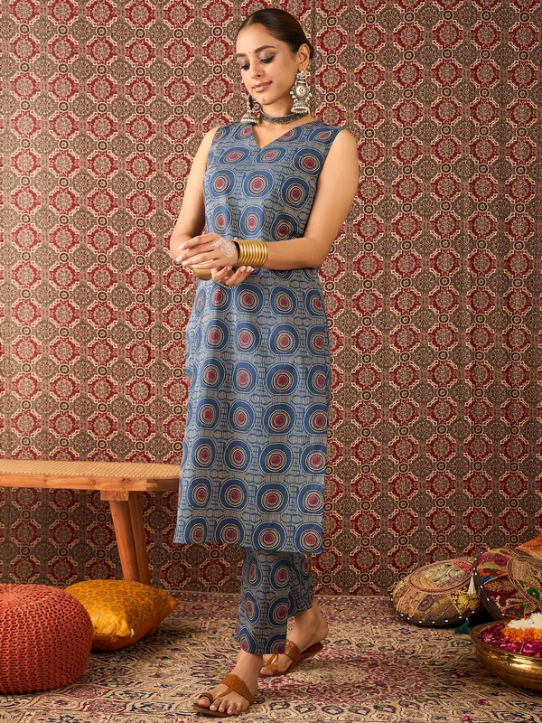 Blue_Printed_Pure_Cotton_Kurta_Trouser_Set