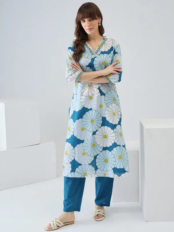 Blue_Cotton_Straight_Kurta_with_Trousers