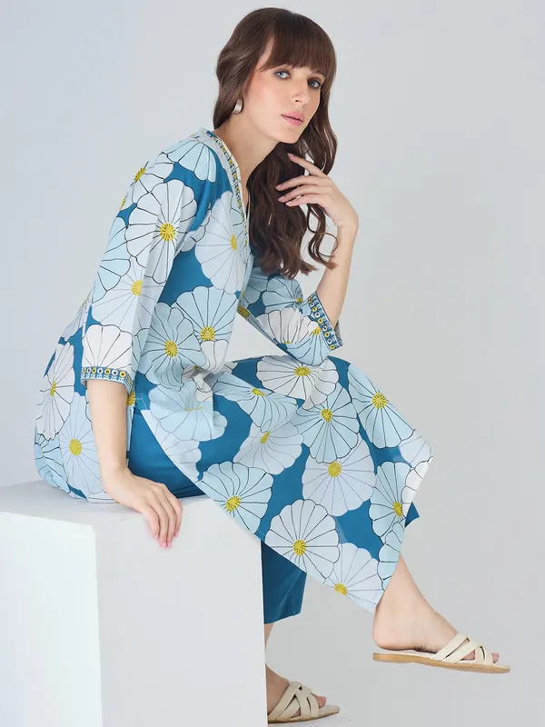 Blue_Cotton_Straight_Kurta_with_Trousers