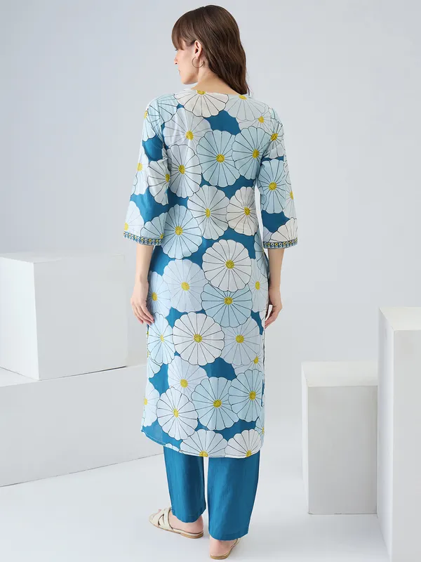 Blue_Cotton_Straight_Kurta_with_Trousers
