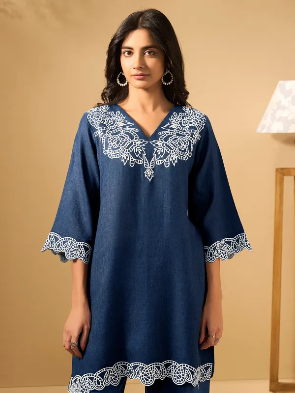 Blue_Embroidered_Linen_Kurta_Trouser_Set