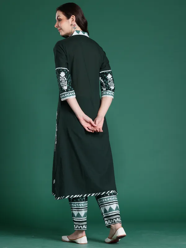 Green_Printed_Pure_Cotton_Kurta_Trouser_Set