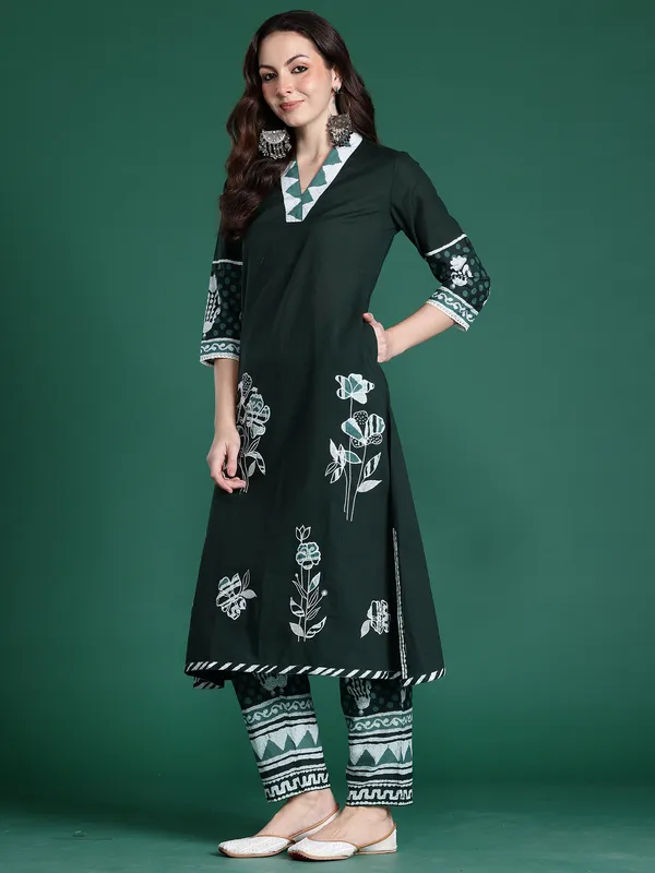 Green_Printed_Pure_Cotton_Kurta_Trouser_Set