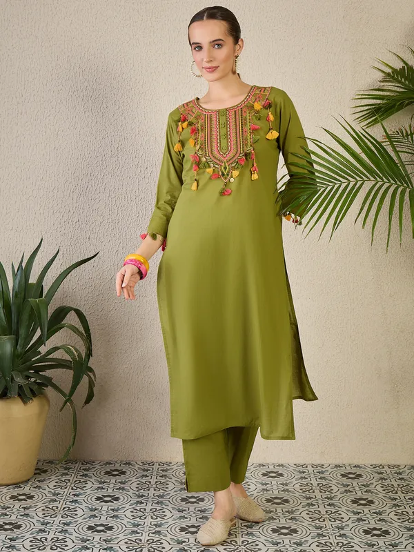 Green_Embroidered_Pure_Cotton_Kurta_Trouser_Set