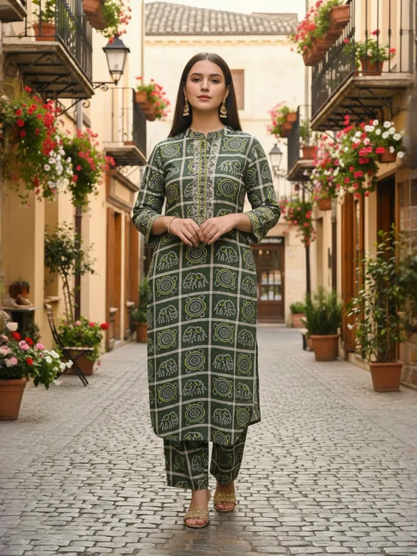Green_Printed_Pure_Cotton_Kurta_Trouser_Set
