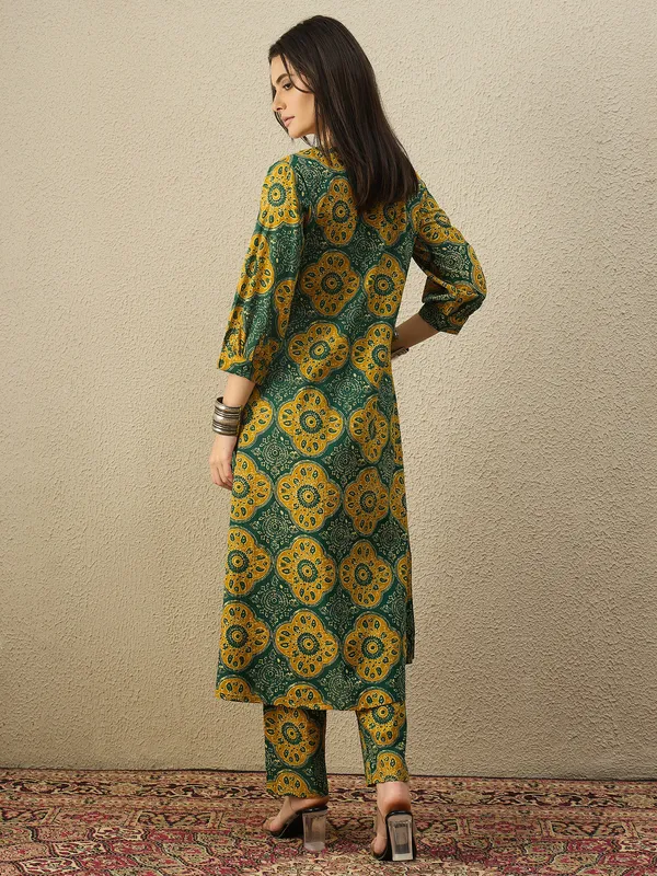 Green_Cotton_A-Line_Kurta_with_Trousers
