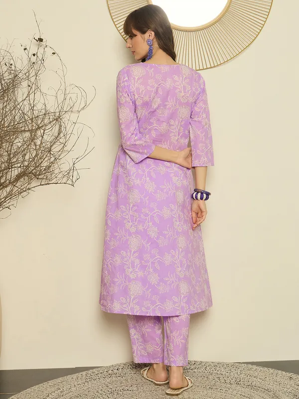 Lavender_Cotton_A-Line_Kurta_with_Trousers