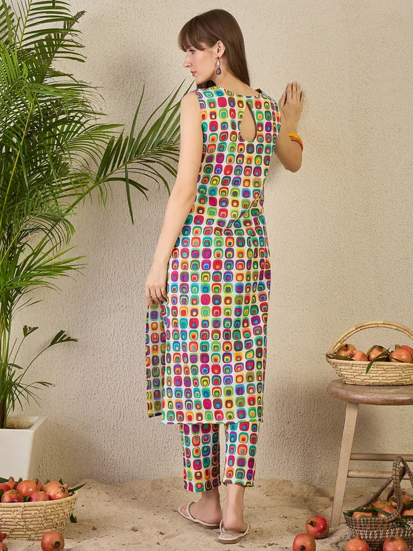 Multicolor_Printed_Pure_Cotton_Kurta_Trouser_Set
