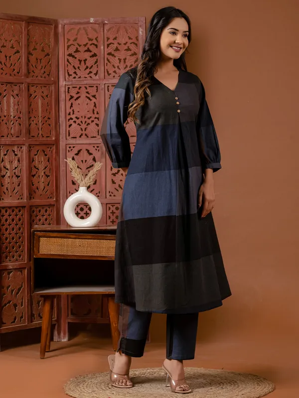 Multicolor_Printed_Pure_Cotton_Kurta_Trouser_Set