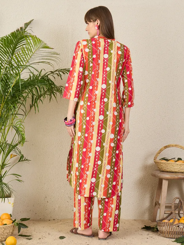 Multicolor_Printed_Pure_Cotton_Kurta_Trouser_Set