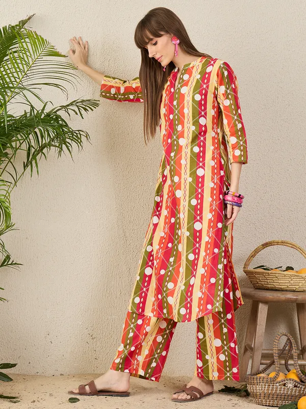 Multicolor_Printed_Pure_Cotton_Kurta_Trouser_Set
