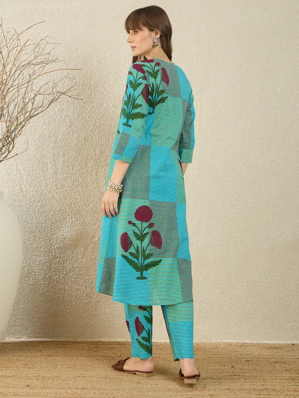Multicolor_Printed_Pure_Cotton_Kurta_Trouser_Set
