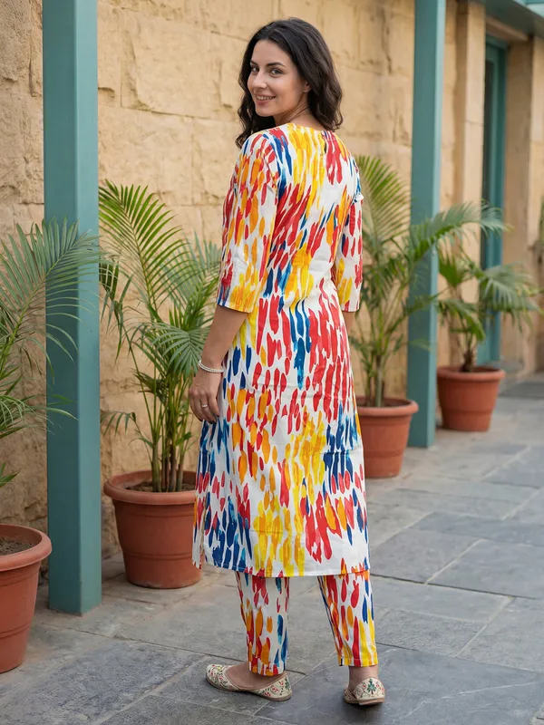 Multicolor_Printed_Pure_Cotton_Kurta_Trouser_Set