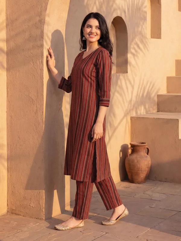 Multicolor_Printed_Pure_Cotton_Kurta_Trouser_Set