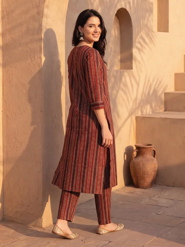 Multicolor_Printed_Pure_Cotton_Kurta_Trouser_Set