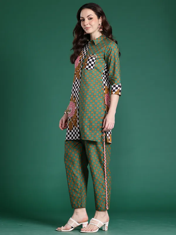 Multicolor_Printed_Pure_Cotton_Kurta_Trouser_Set