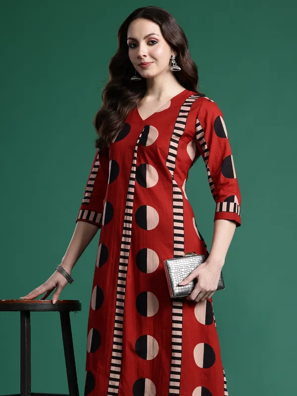 Maroon_Printed_Pure_Cotton_Kurta_Trouser_Set