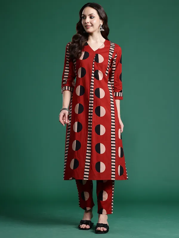 Maroon_Printed_Pure_Cotton_Kurta_Trouser_Set