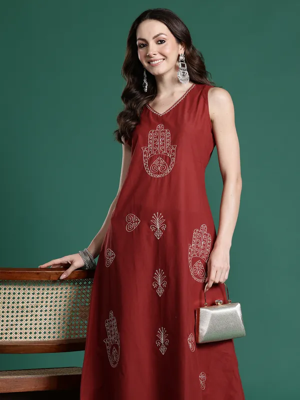 Maroon_Embroidered_Pure_Cotton_Kurta_Trouser_Set