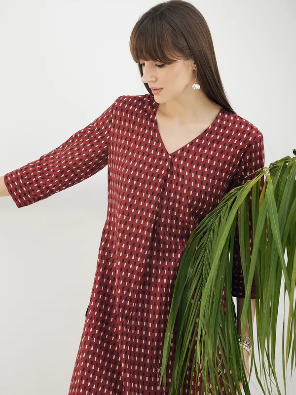 Maroon_Printed_Pure_Cotton_Kurta_Trouser_Set