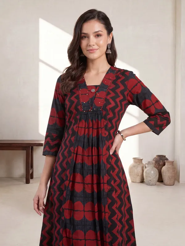 Maroon_Printed_Pure_Cotton_Kurta_Trouser_Set