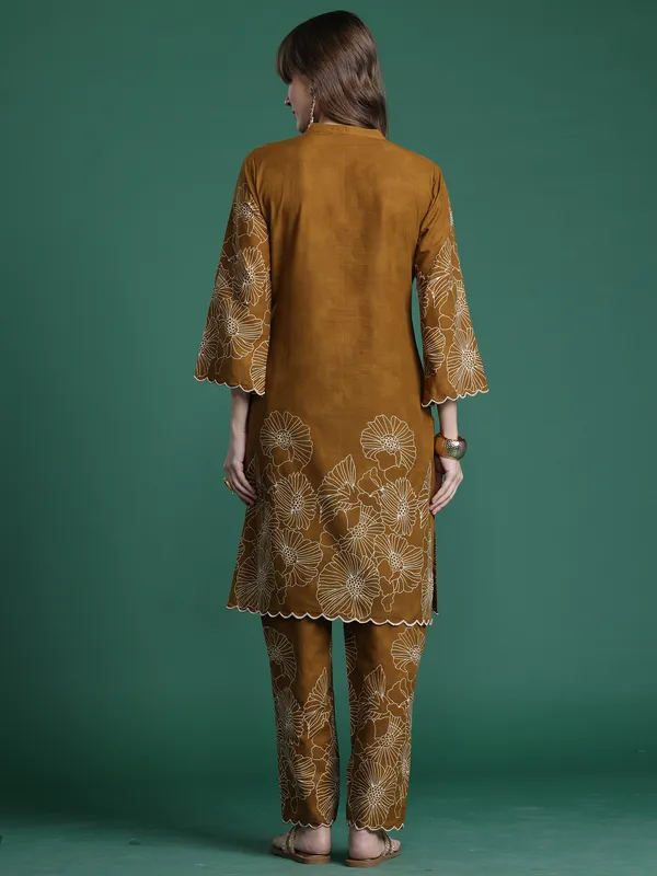 Mustard_Printed_Pure_Cotton_Kurta_Trouser_Set