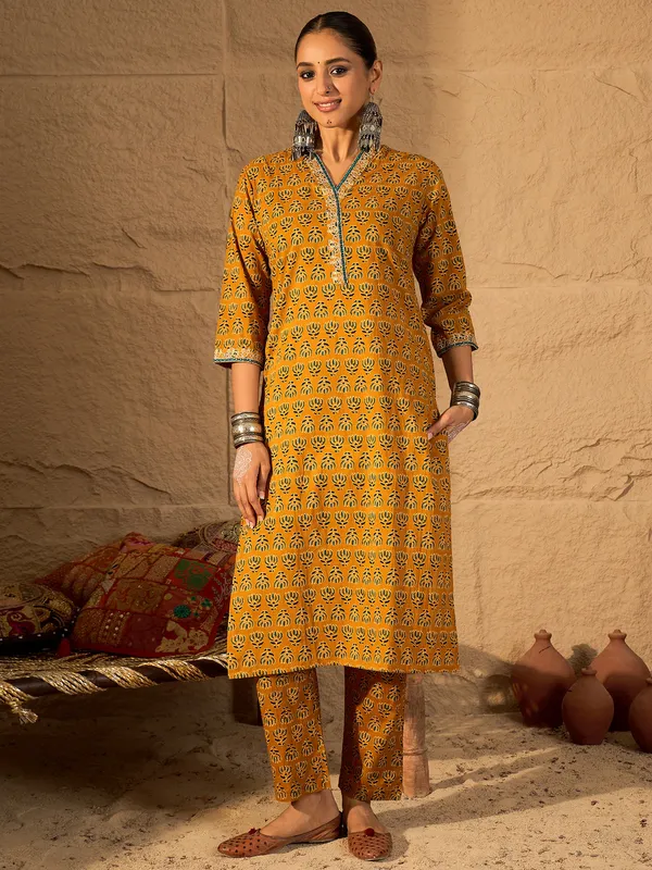 Mustard_Printed_Pure_Cotton_Kurta_Trouser_Set