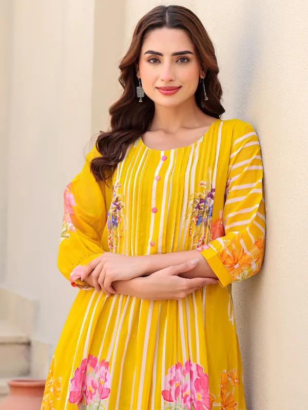 Mustard_Printed_Pure_Cotton_Kurta_Trouser_Set