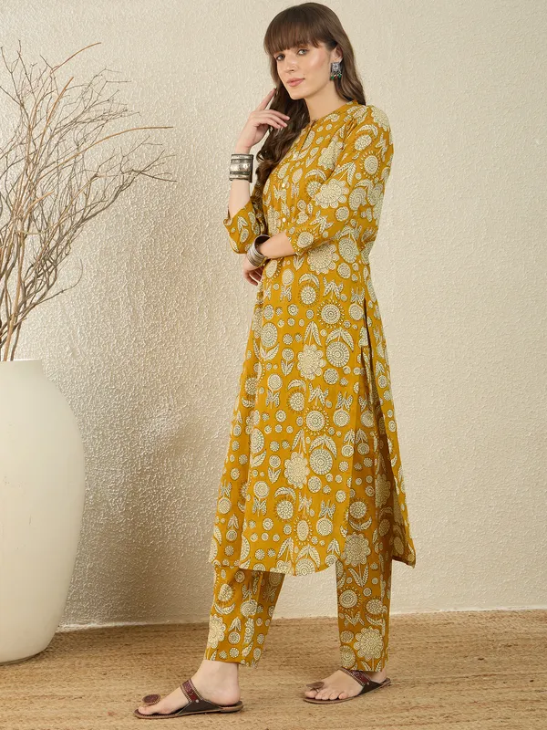Mustard_Printed_Pure_Cotton_Kurta_Trouser_Set