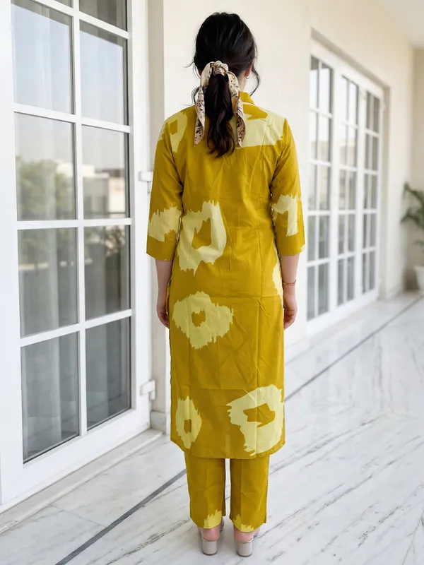 Mustard_Printed_Pure_Cotton_Kurta_Trouser_Set