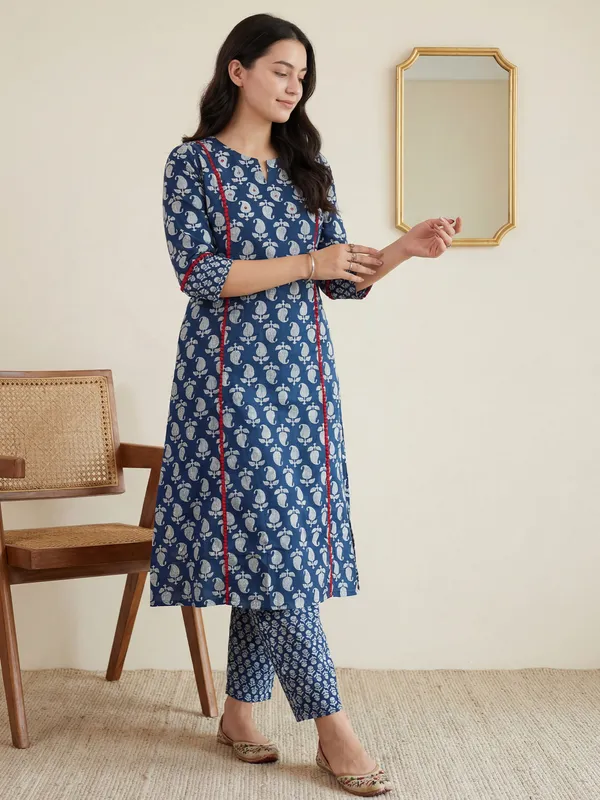 Navy_Blue_Printed_Pure_Cotton_Kurta_Trouser_Set