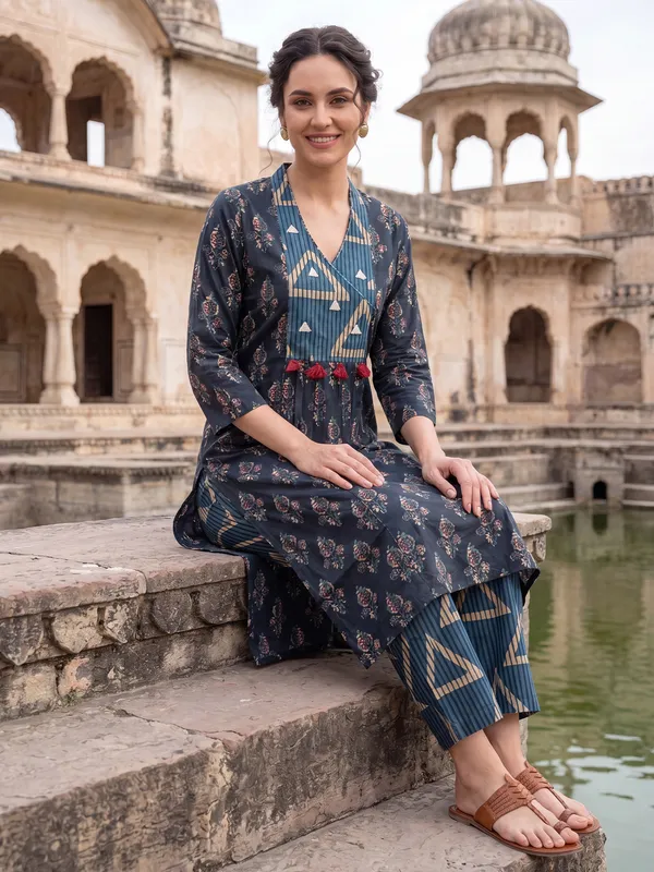 Navy_Blue_Printed_Pure_Cotton_Kurta_Trouser_Set
