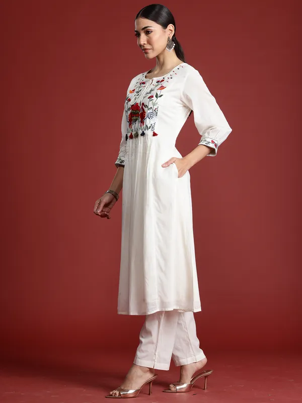 Off_White_Embroidered_Pure_Cotton_Kurta_Trouser_Set