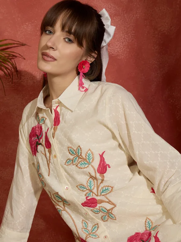Off_White_Embroidered_Pure_Cotton_Kurta_Trouser_Set