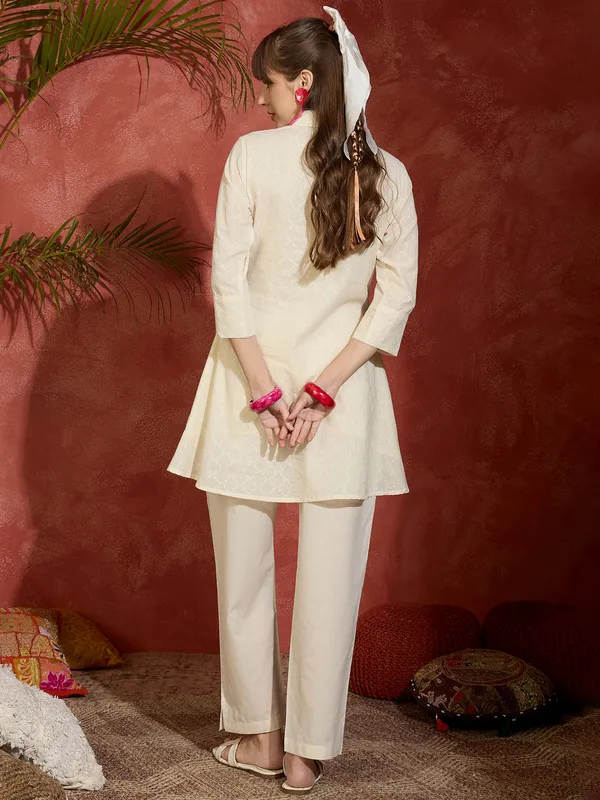 Off_White_Embroidered_Pure_Cotton_Kurta_Trouser_Set
