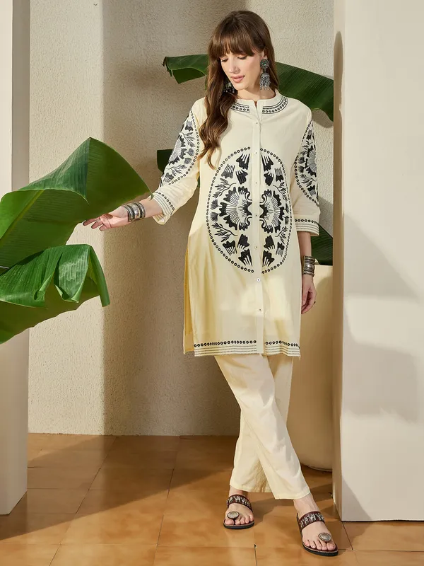 Off_White_Printed_Pure_Cotton_Kurta_Trouser_Set