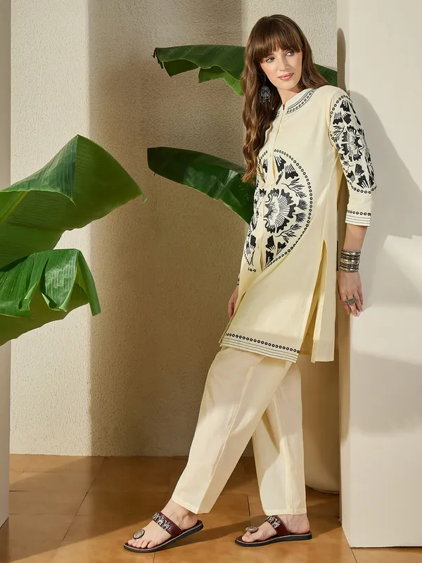 Off_White_Printed_Pure_Cotton_Kurta_Trouser_Set