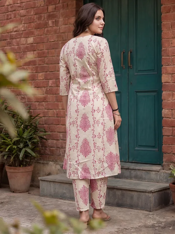 Off_White_Printed_Pure_Cotton_Kurta_Trouser_Set