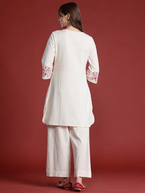 Off_White_Embroidered_Pure_Cotton_Kurta_Trouser_Set