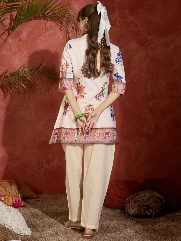 Peach_Printed_Pure_Cotton_Kurta_Trouser_Set