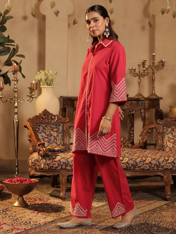 Pink_Embroidered_Pure_Cotton_Kurta_Trouser_Set