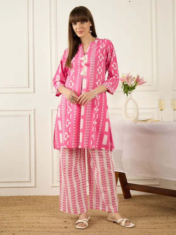 Pink_Printed_Pure_Cotton_Kurta_Trouser_Set